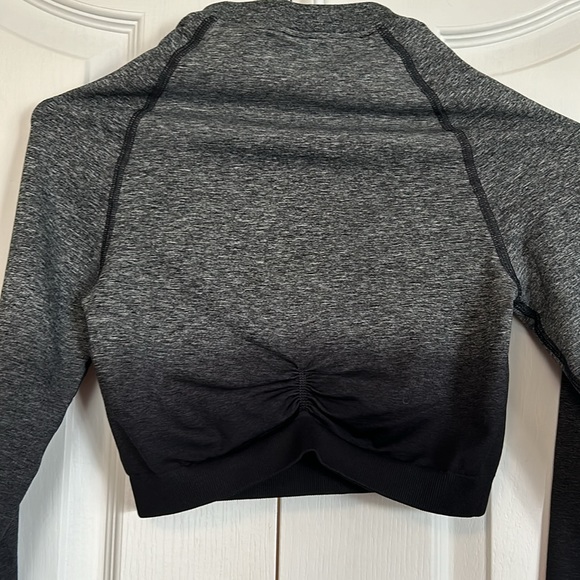 Gym Shark BNWT Adapt Ombre Seamless Long Sleeve Crop Top - Picture 4 of 5